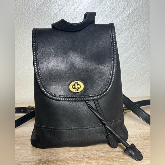 Vintage Coach Black Leather Wome Backpack Turnlock Drawstring Daypack - Picture 16 of 16